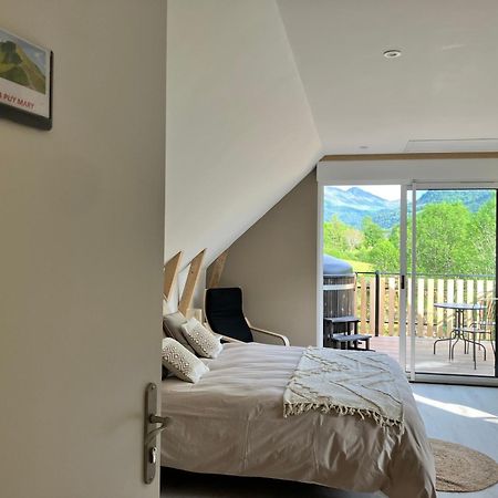 La Puy Mary Bed & Breakfast Le Falgoux Exterior foto
