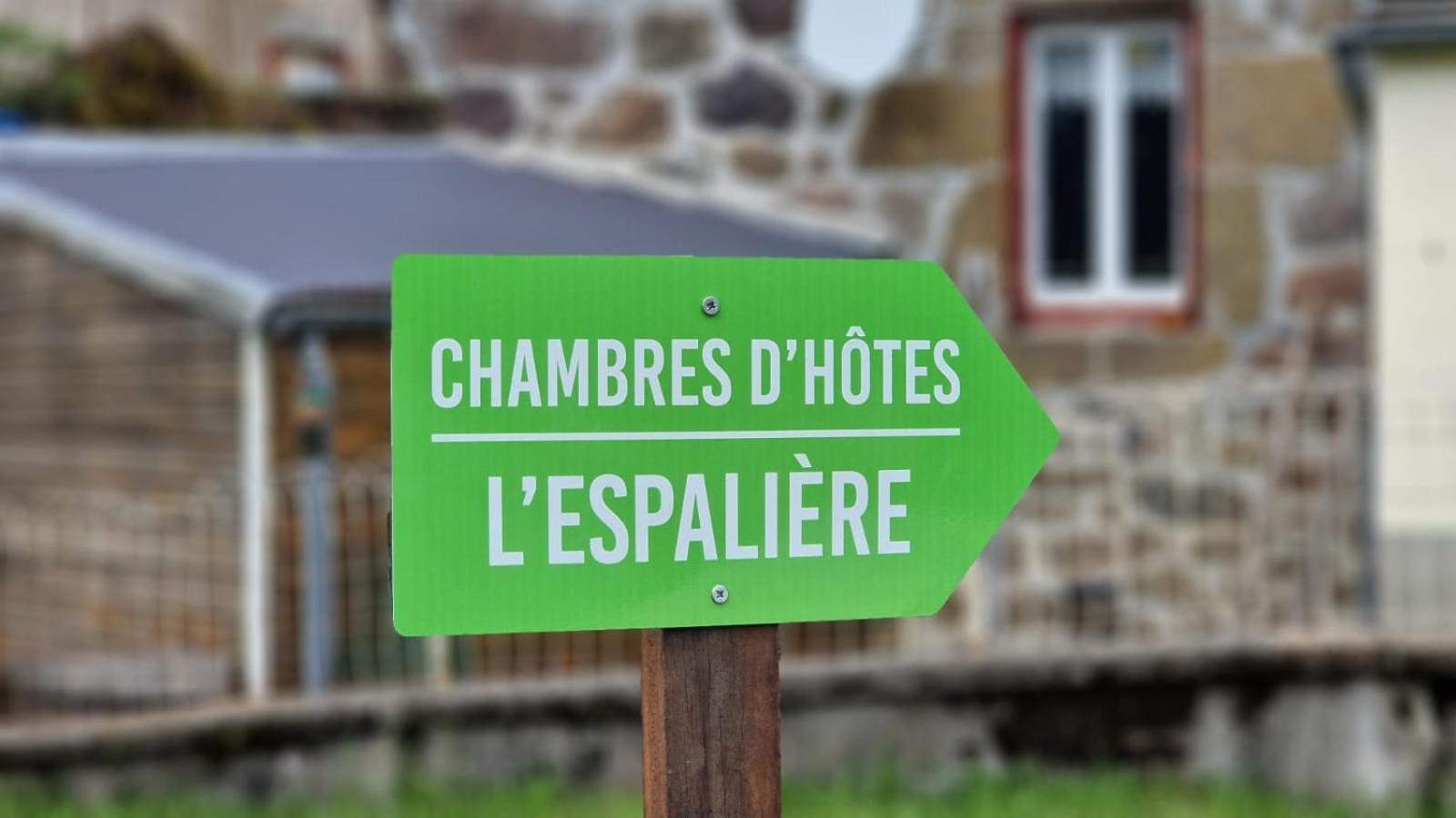 La Puy Mary Bed & Breakfast Le Falgoux Exterior foto