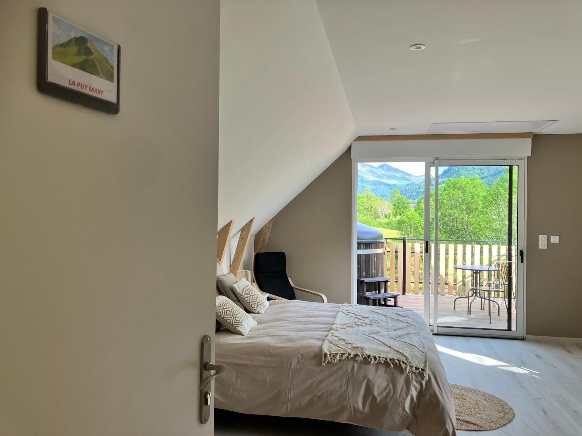 La Puy Mary Bed & Breakfast Le Falgoux Exterior foto